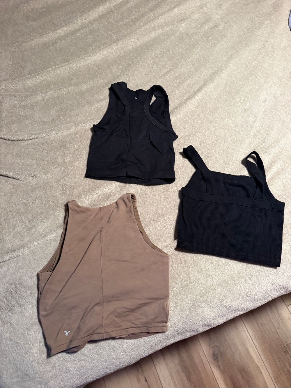 3pc Tank Tops Bundle - Picture 5 of 8